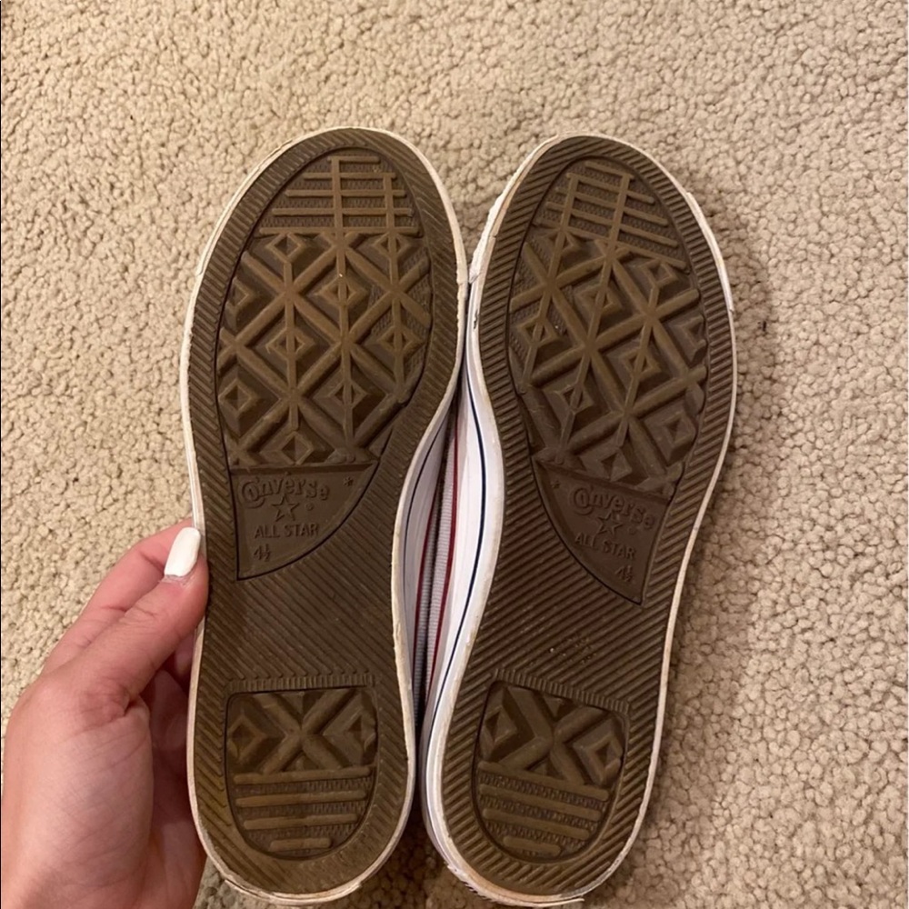 Converse - Picture 2 of 3